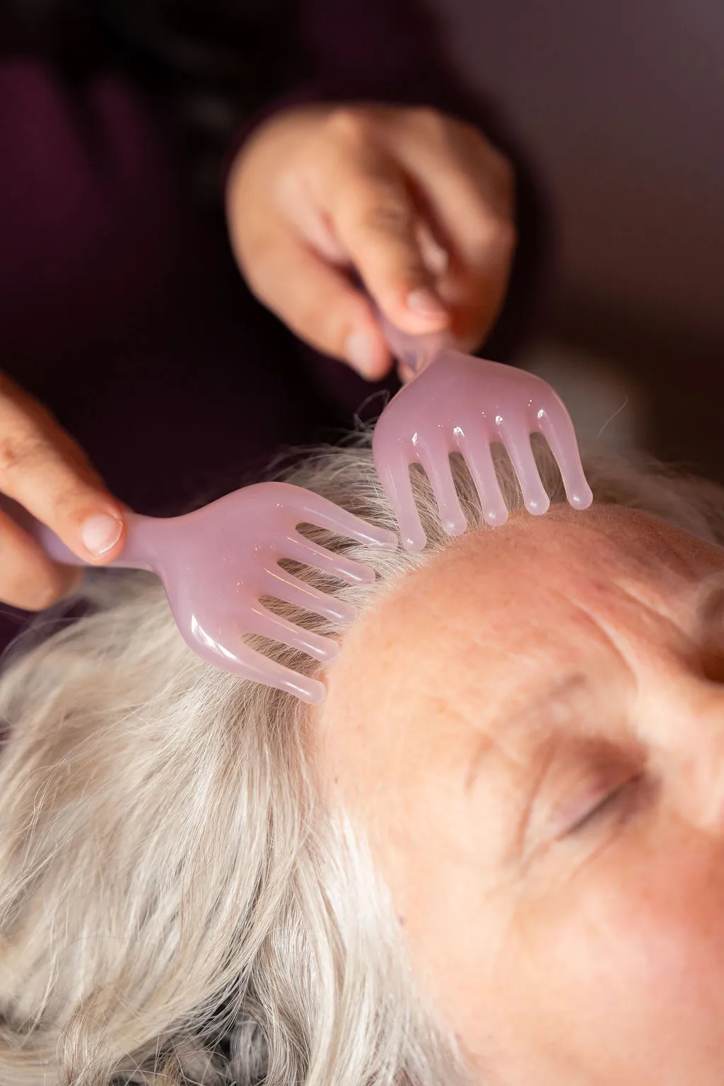 Hairplay en Kriebelmassage bij Rima Flow in Assen.